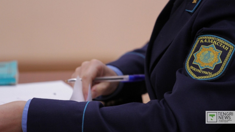 Суд восстановил на работе уволенного со скандалом прокурора в Павлодарской области