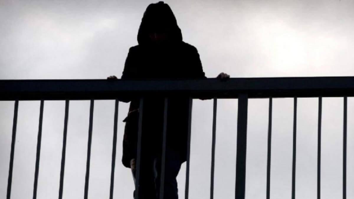Беременная женщина спрыгнула с моста в Атырау