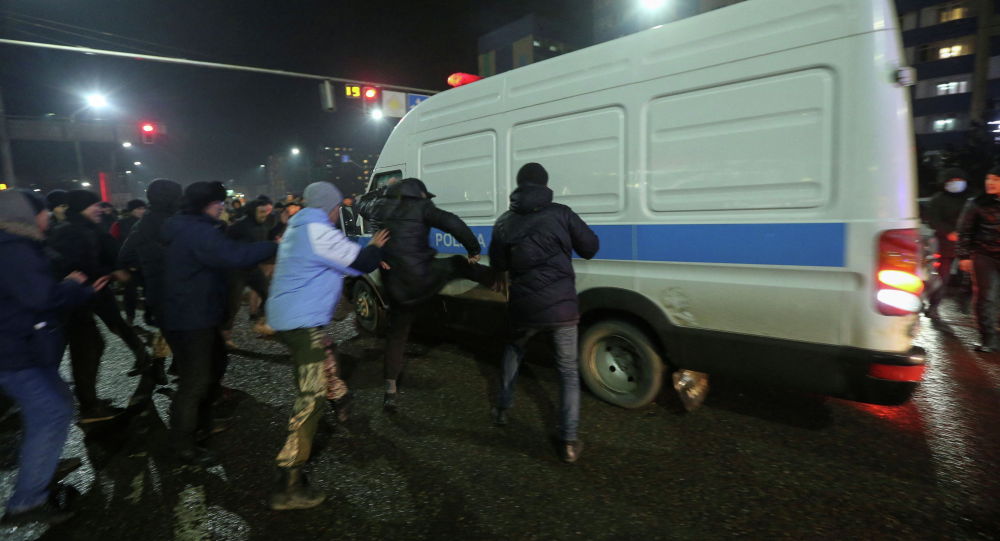 МВД РК: за нарушение общественного порядка задержано более 200 человек