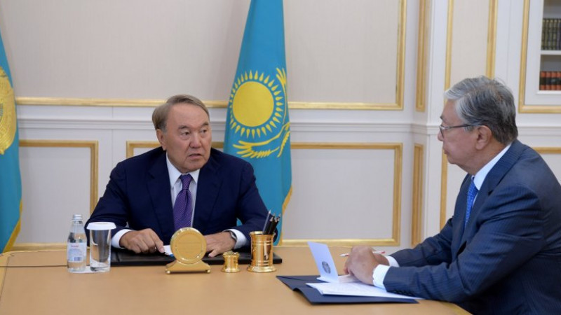 Назарбаев сам передал пост главы Совбеза Токаеву — советник