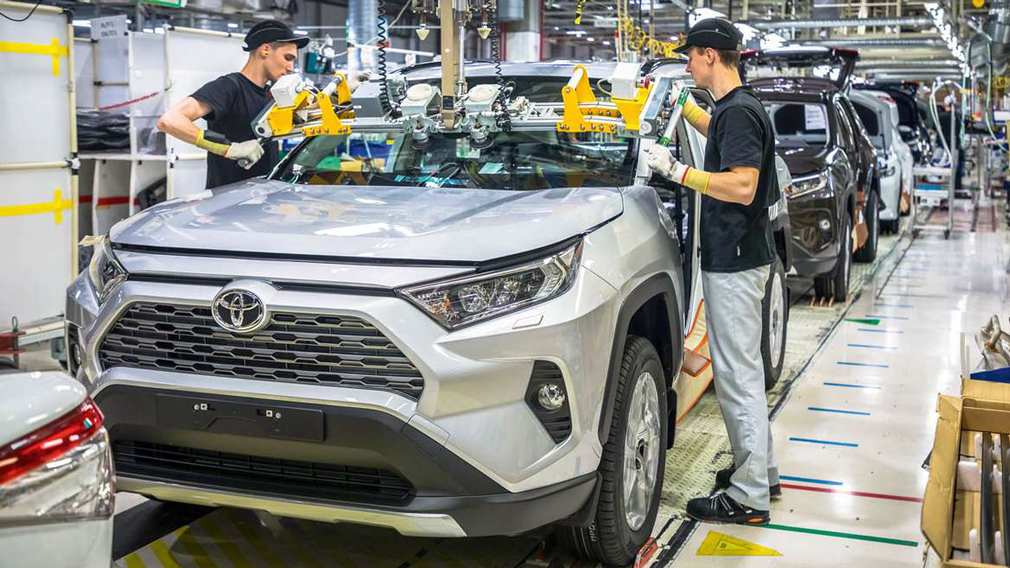 Toyota прекратила производство на территории России и остановила экспорт в страну