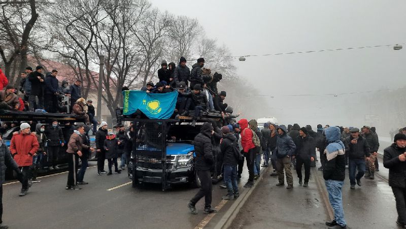 Январские события: по 7 млн тенге планируют выплатить родственникам случайных жертв