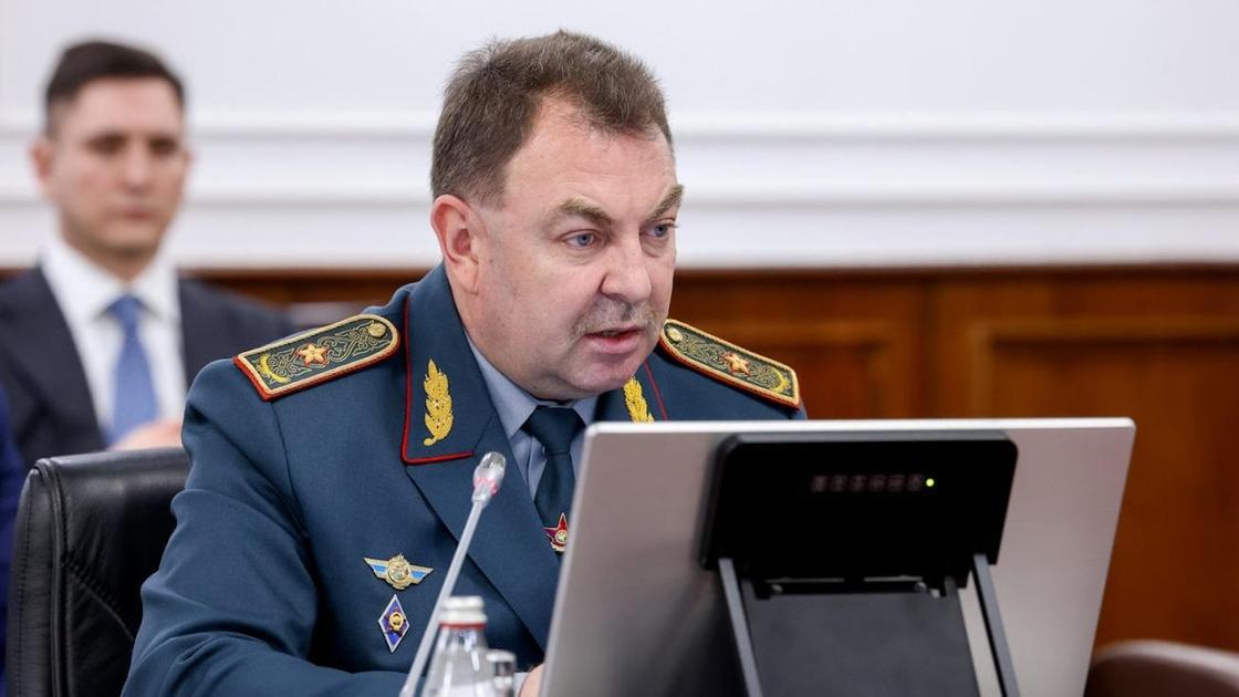 Ильин ответил на вопрос о готовности уйти в отставку с поста главы МЧС