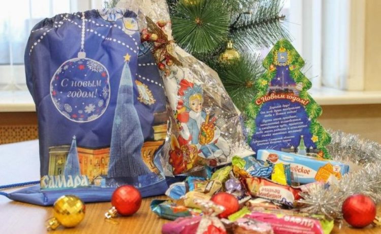 В СКО запретили дарить детям новогодние подарки: Антикор объяснил эту позицию