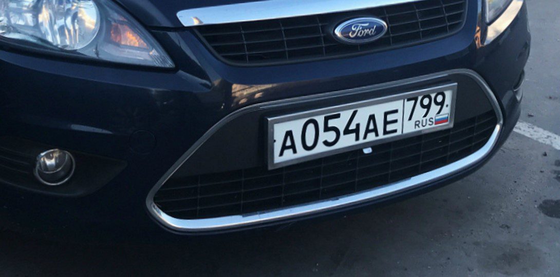 Костанаец, работающий в России, не может передвигаться на своем авто по территории Казахстана