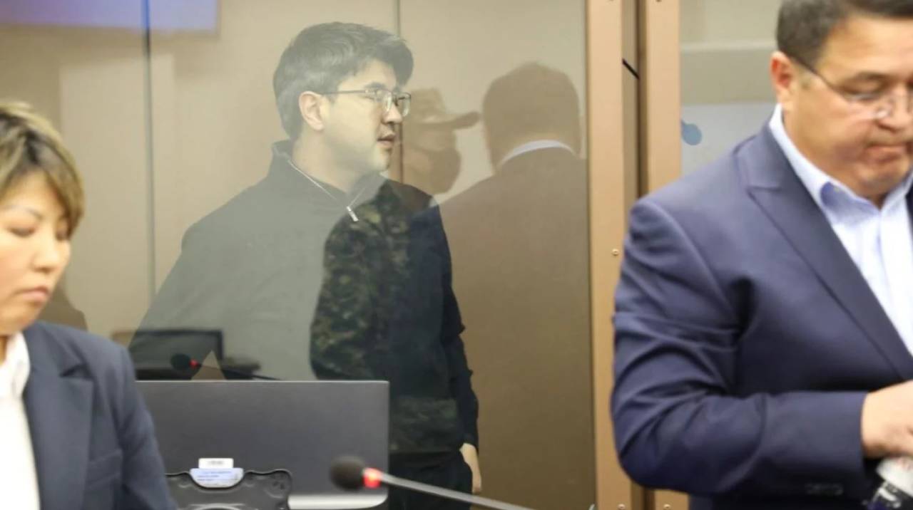 Дело Бишимбаева: прямая трансляция из зала суда