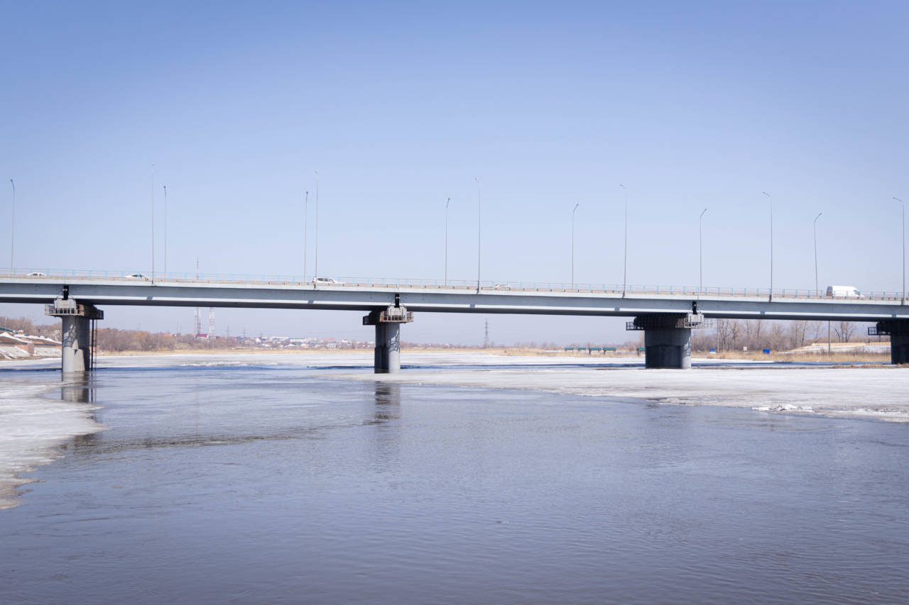 «Если большая вода придет в Челябинскую область, ее не удержат», — эксперты о том, чего ожидать в ближайшие дни от паводка в Костанайской области