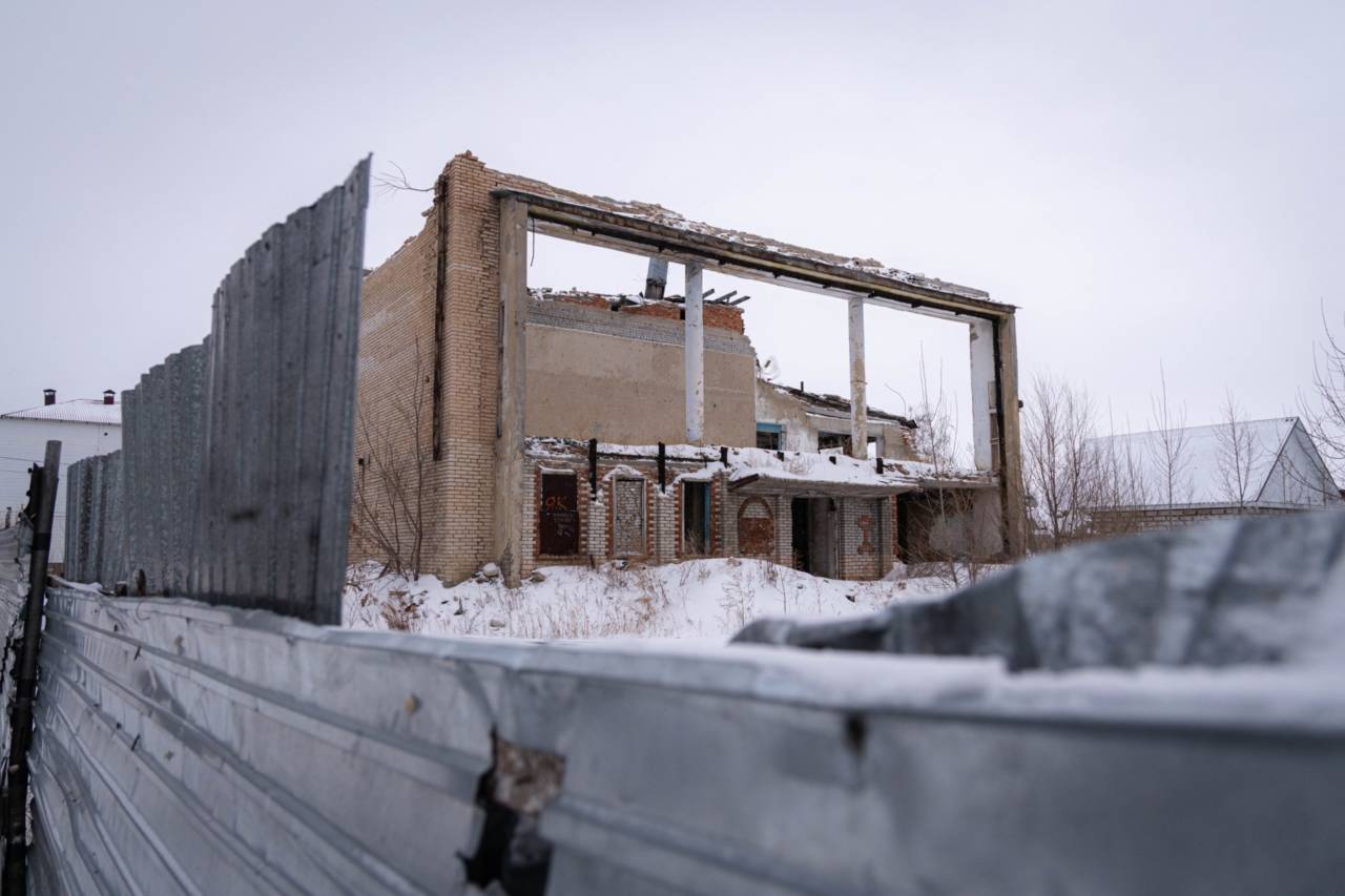 Жители ж.м. Амангельды продолжают бороться за снос аварийного ДК «Союз»