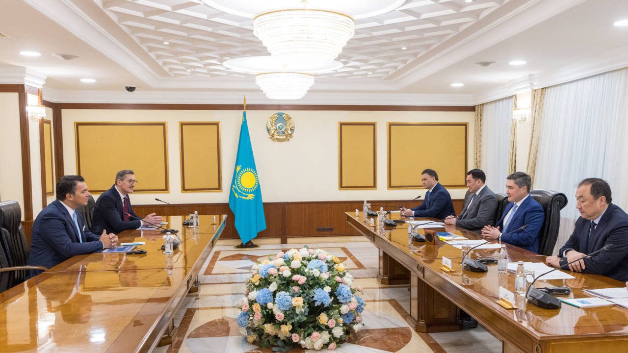 В Костанайской области планируют построить завод по производству авиационного топлива SAF