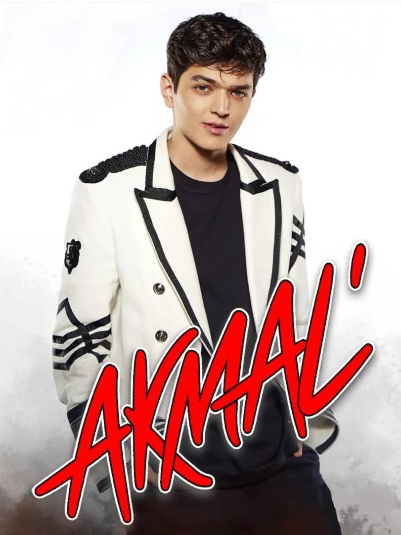 Костанайцы возмущены, что им вернут лишь четверть стоимости билета за отмененный концерт Акмаля