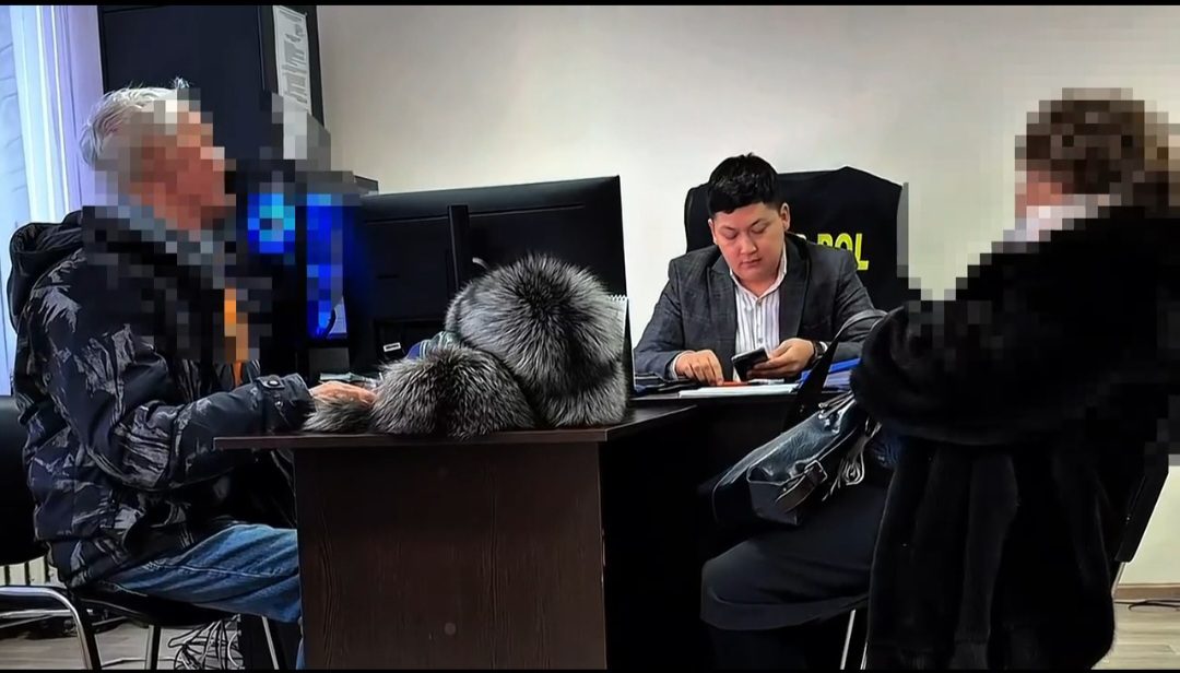 Пожилая пара из Костаная чуть не отдала мошенникам 3,6 млн тенге