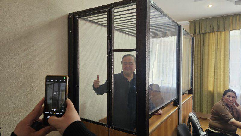 Прокурор просит назначить для блогера Миршата Сарсенбаева 10 лет лишения свободы