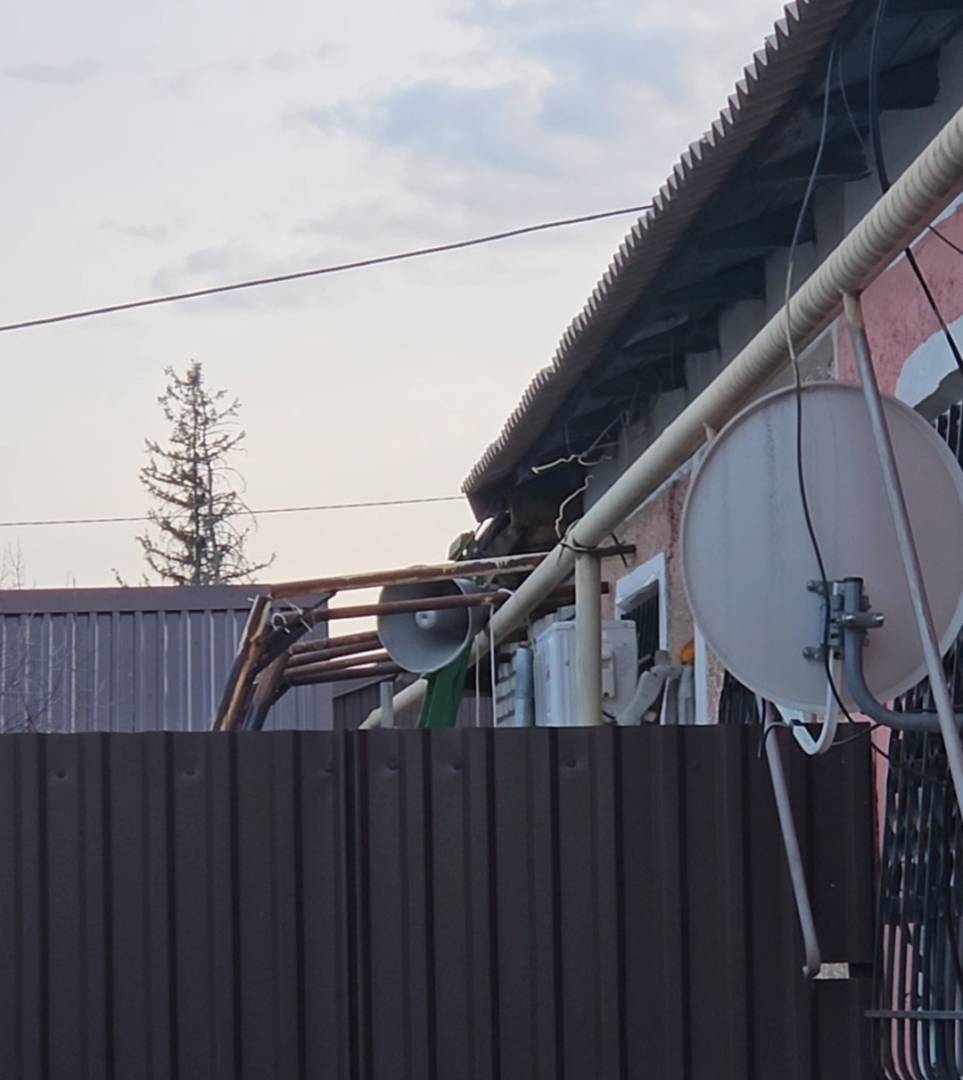 «Это уже на психику действует»: жители Тобыла жалуются на соседей, включающих музыку через громкоговоритель