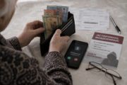«На маму открыли ИП и оформили 68 сим-карт»: пенсионерка из Костанайской области выплачивает чужие долги из-за действий мошенников