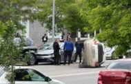 В Костанае в результате ДТП опрокинулся автомобиль
