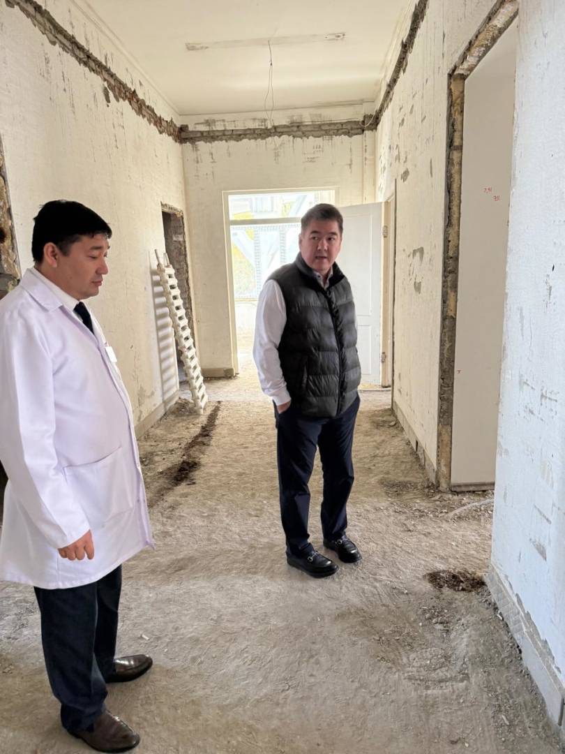 Деньги выделены, а рожать негде: капитальный ремонт костанайского роддома обернулся судами и уголовным делом