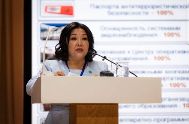Руководителя отдела образования Костаная отправили под стражу