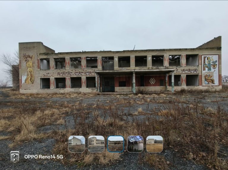 Заброшенные здания ДК и спортзала в Сарыкольском районе проданы на аукционе  