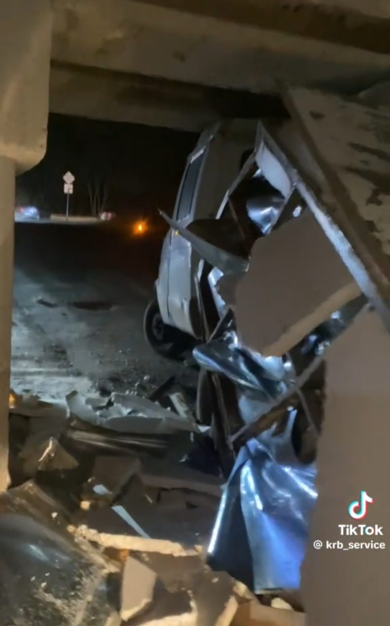 В Костанае трое мужчин угнали ГАЗ и Audi