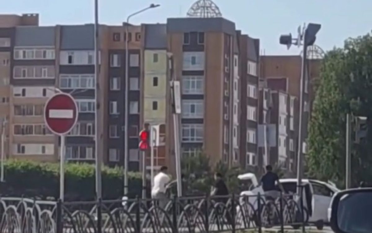 Драка с битой в районе ТРЦ Kostanay Plaza: участников конфликта оштрафовали