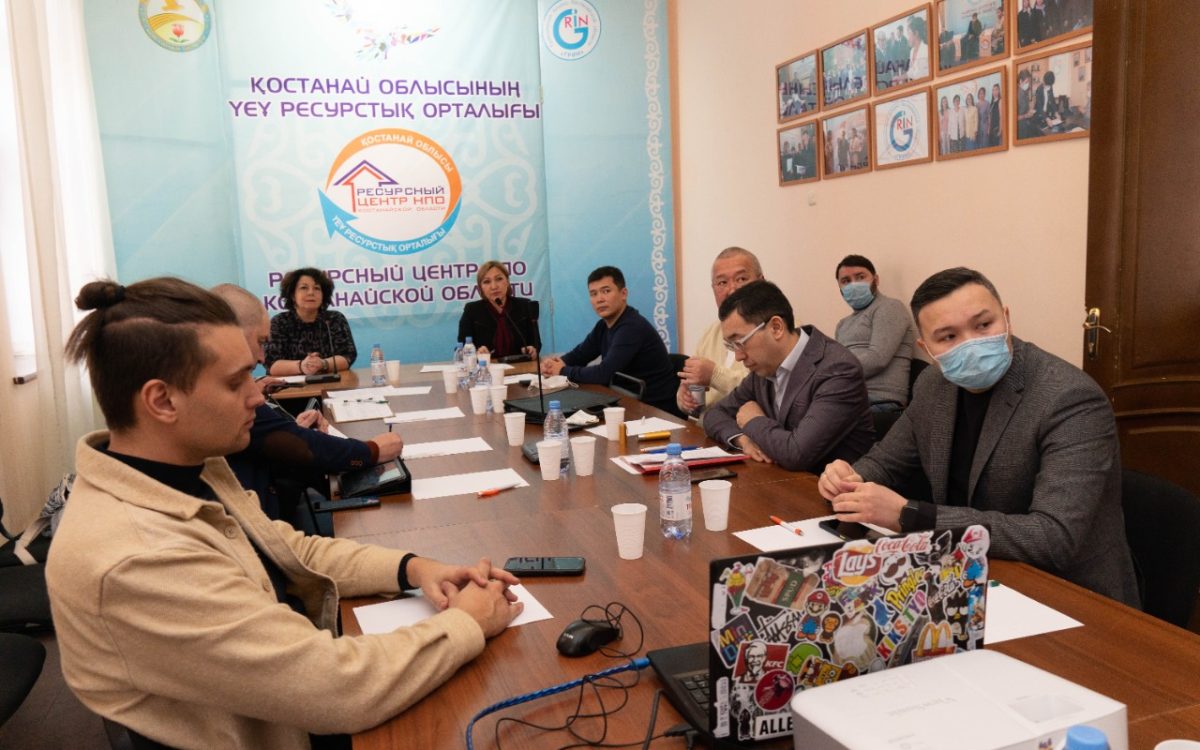 В каком направлении будет двигаться неправительственный сектор Казахстан и России?