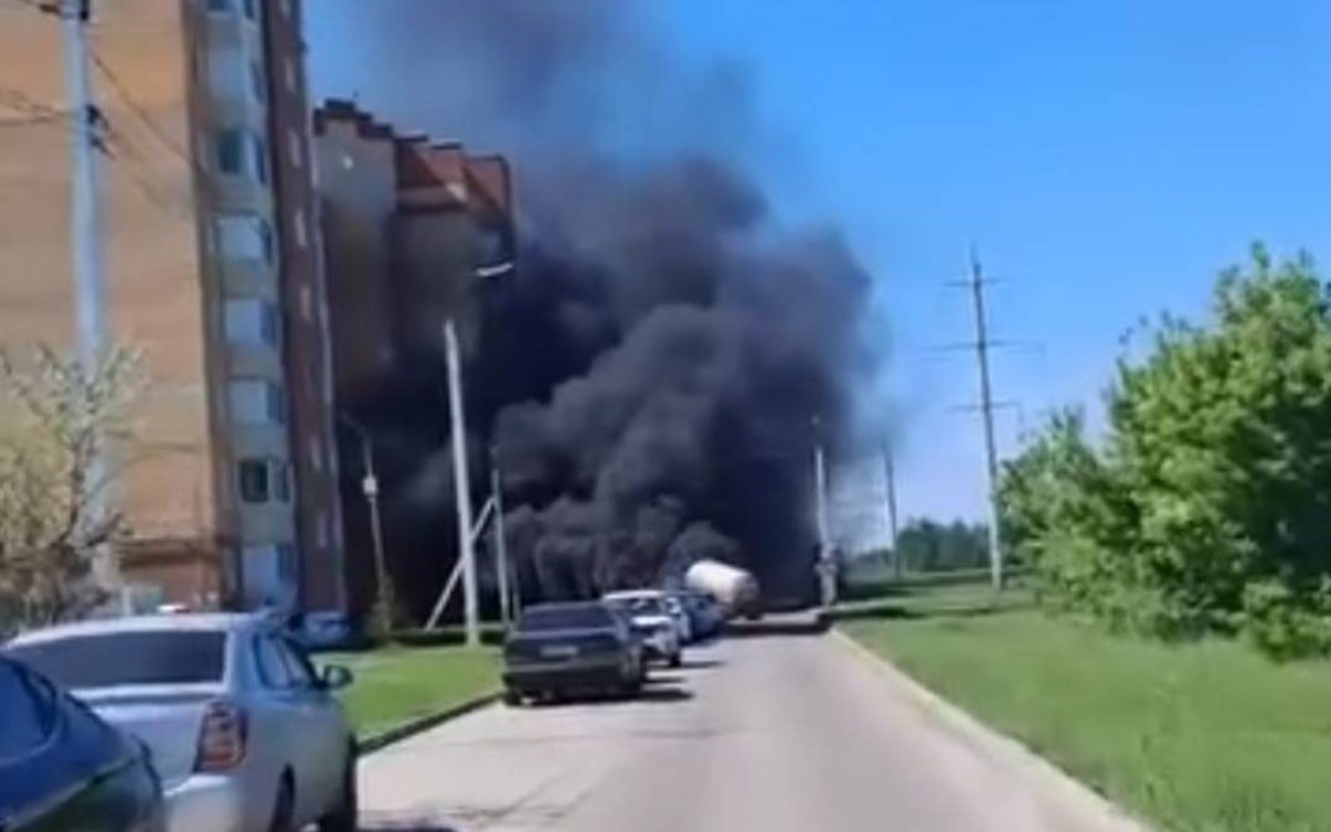 В мкрн «Аэропорт» в Костанае горел автомобиль