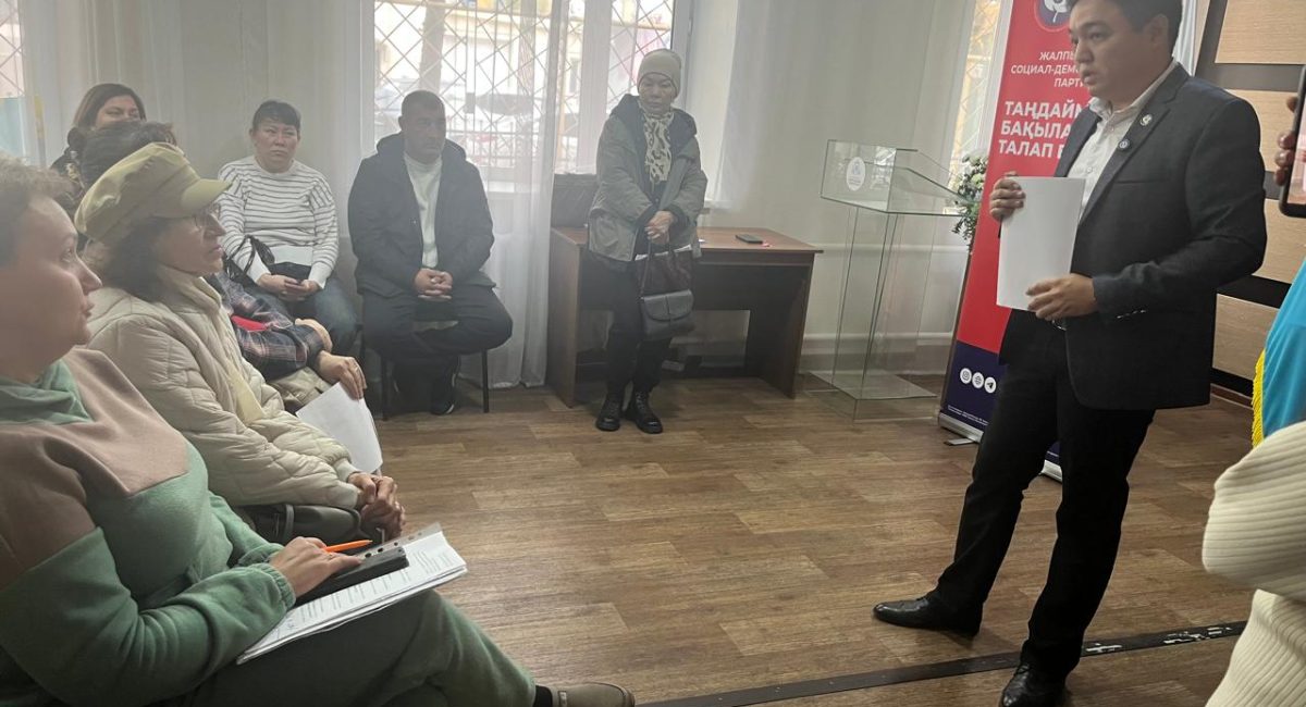 «Жерді қашан аламын, көрге кіргенде ме?»: Қостанайда саяжай тұрғындары өтемақы мен газға қол жеткізе алмай отыр